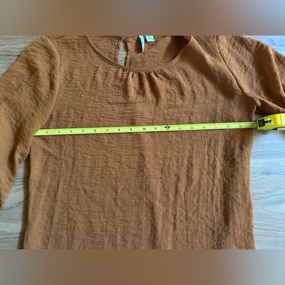 Chestnut 3/4 length sleeve blouse, cognac/rust color, lightweight, back keyhole - Picture 8 of 9